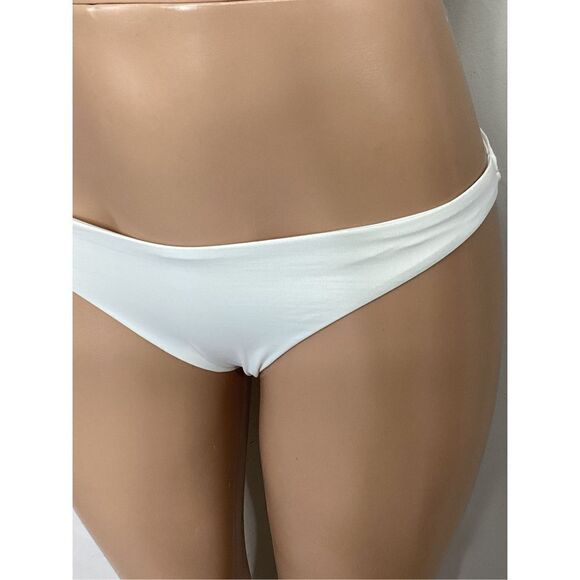 L*SPACE cream Marley bikini set. M/DD-top. Retails $196 - Picture 8 of 16